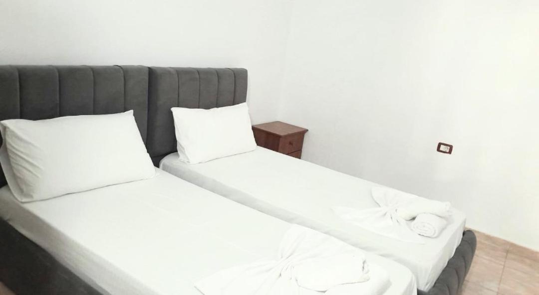 Blue Hotel Ksamil Ruang foto