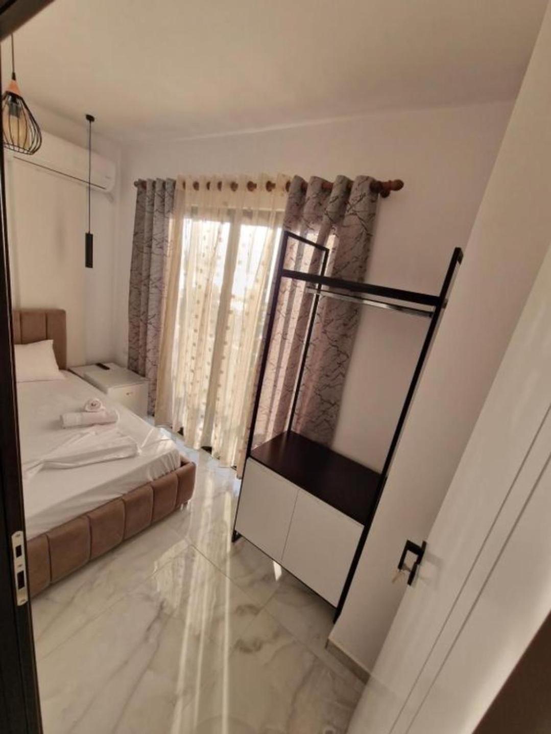 Blue Hotel Ksamil Bagian luar foto